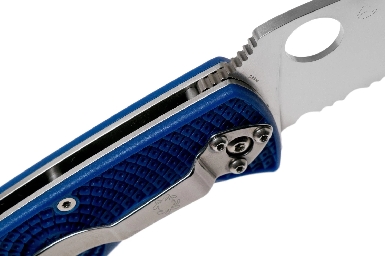 Spyderco Tenacious Lightweight C122PSBL FRN Couteau De Poche Partiellement Dentelé 8 Spyderco Tenacious Lightweight C122PSBL FRN Couteau De Poche Partiellement Dentelé - Image 6