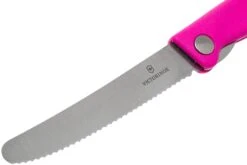 Victorinox SwissClassic Couteau à Légumes Pliant Rose, 6.7836.F5B -Couteaux De Poche Soldes VT6 7836 F5B 03 victorinox